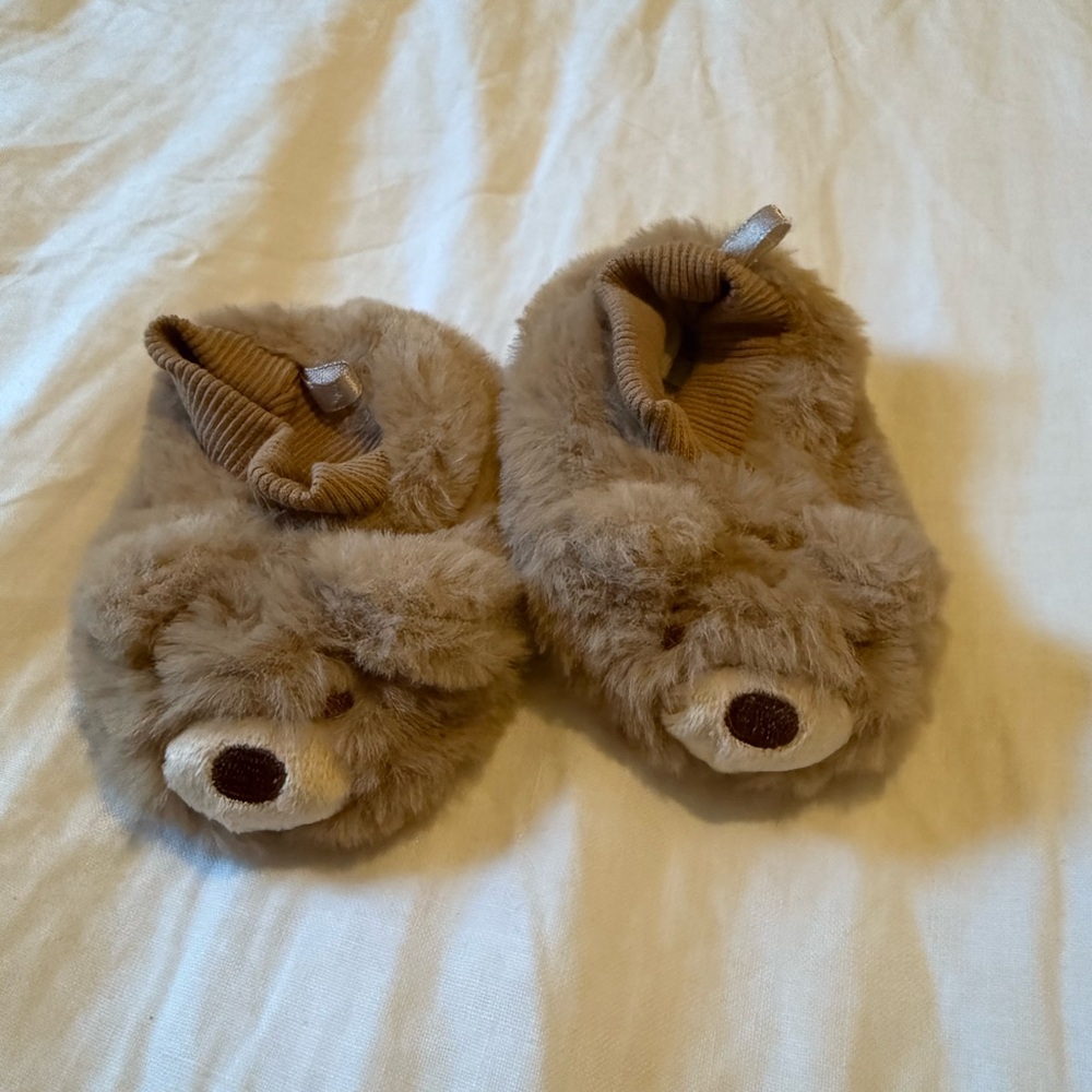 NWOT Little Me Baby Bear slippers